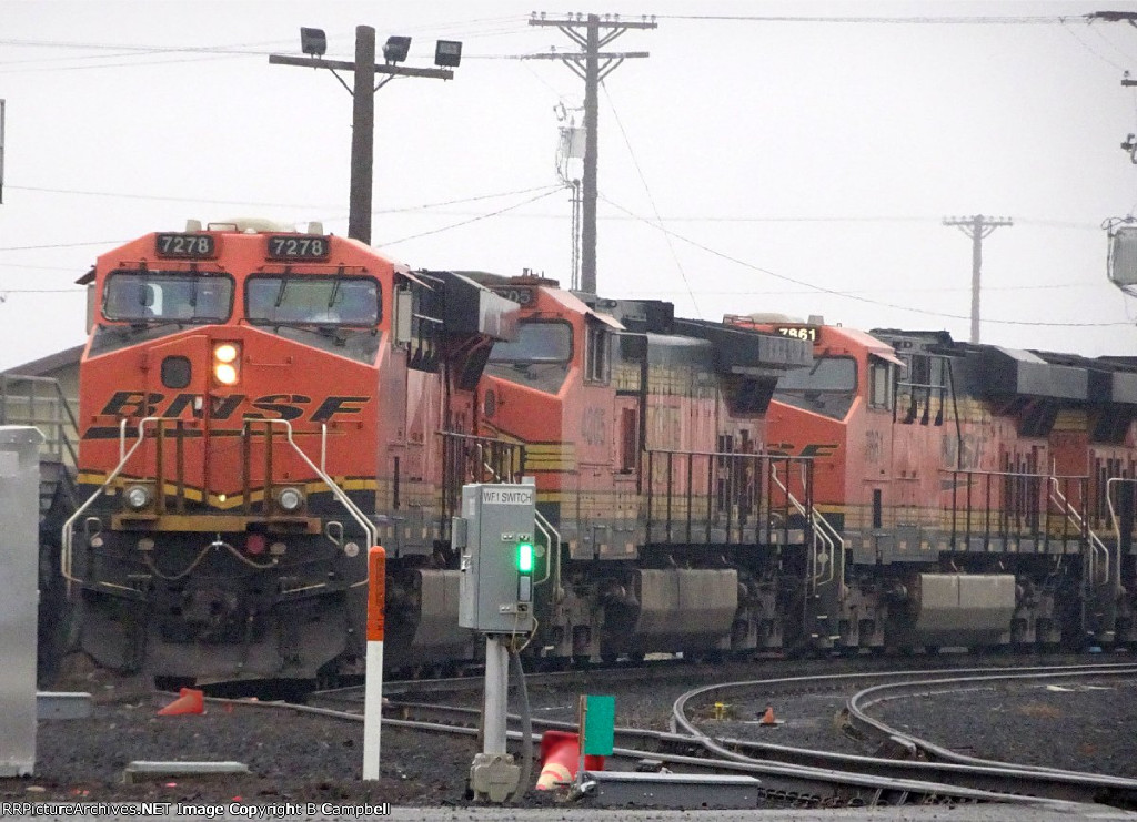 BNSF 7278-BNSF 4305-BNSF 7861